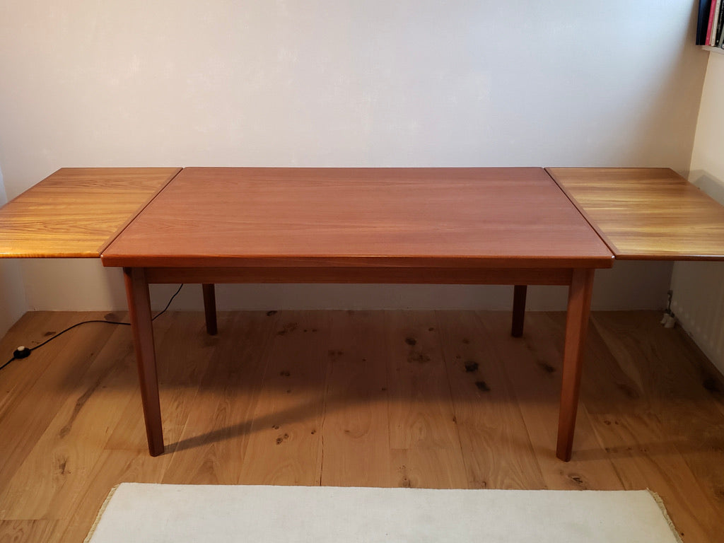 Henning Kjaernulf Dining Table