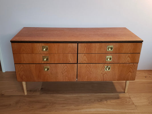 Blonde Short Dresser / Media Stand